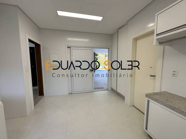 #33 - Casa para Venda em Tremembé - SP - 2