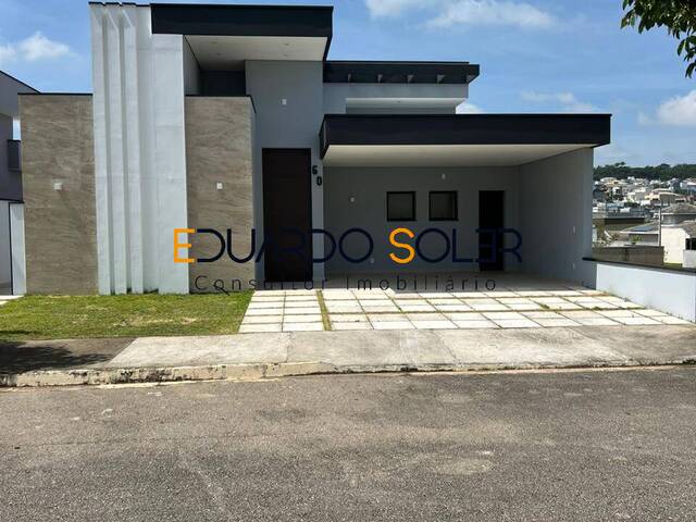 #96 - Casa para Venda em Caçapava - SP - 1