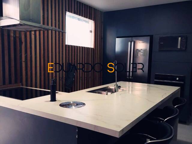 #113 - Casa para Venda em Taubaté - SP