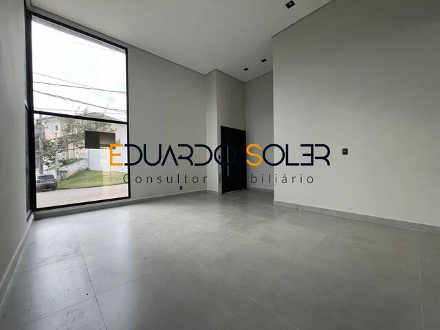 #135 - Casa para Venda em Caçapava - SP - 3