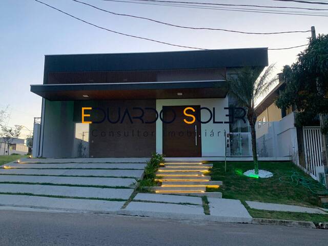 #144 - Casa para Venda em Caçapava - SP - 2