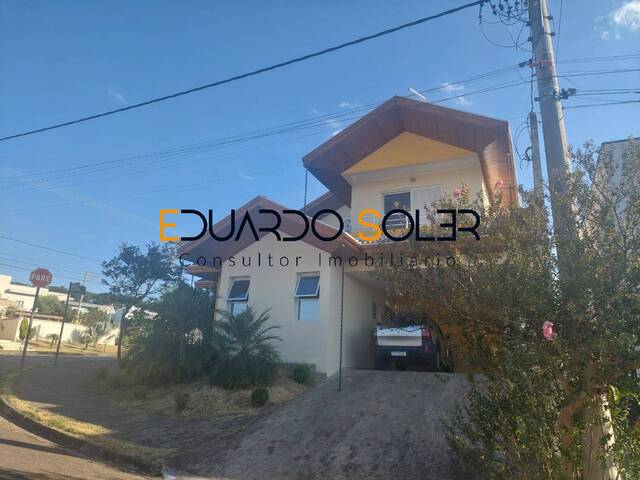 #145 - Casa para Venda em Caçapava - SP - 2