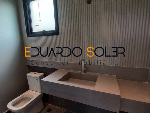 Casa para Venda em São José dos Campos - 4