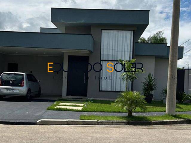 #150 - Casa para Venda em Caçapava - SP - 1