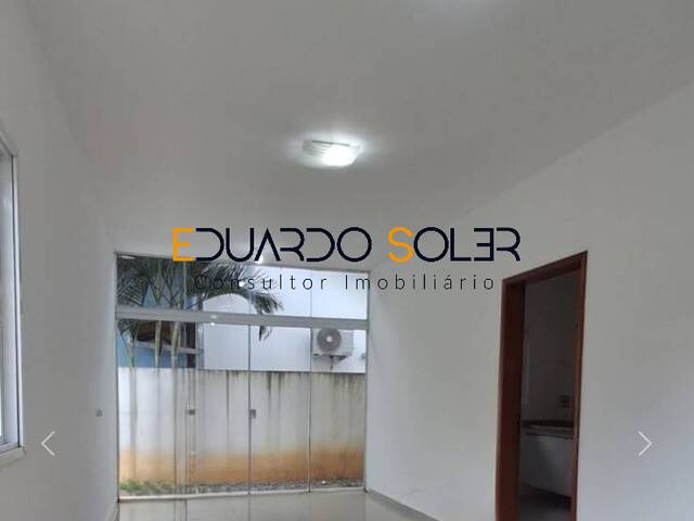 #155 - Casa para Venda em Caçapava - SP - 1