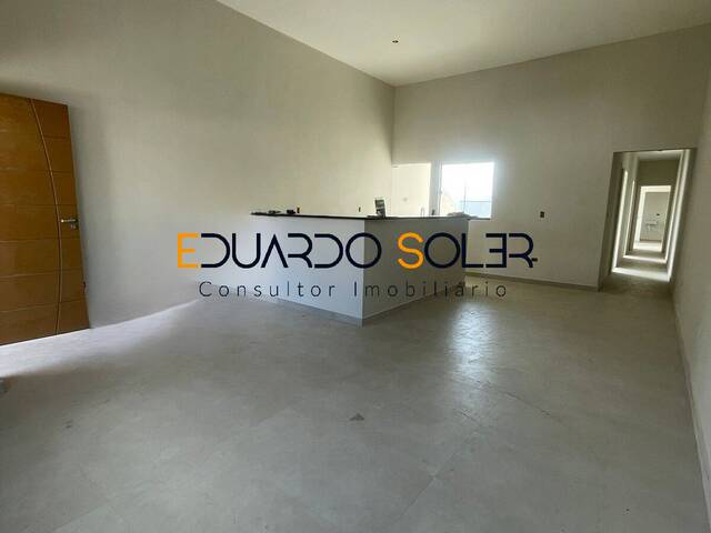 #208 - Casa para Venda em Taubaté - SP