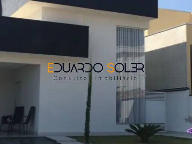 #295 - Casa para Venda em Caçapava - SP