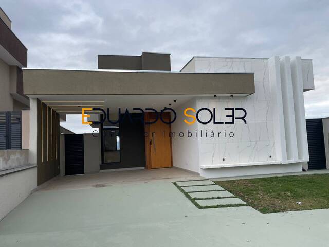 #313 - Casa para Venda em Caçapava - SP