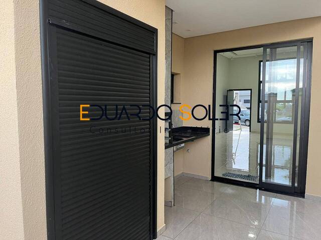 #320 - Casa para Venda em Caçapava - SP - 2