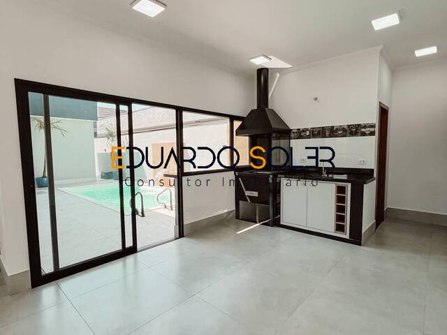 Casa para Venda em Taubaté - 3
