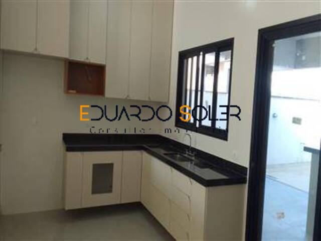 Casa para Venda em Taubaté - 4