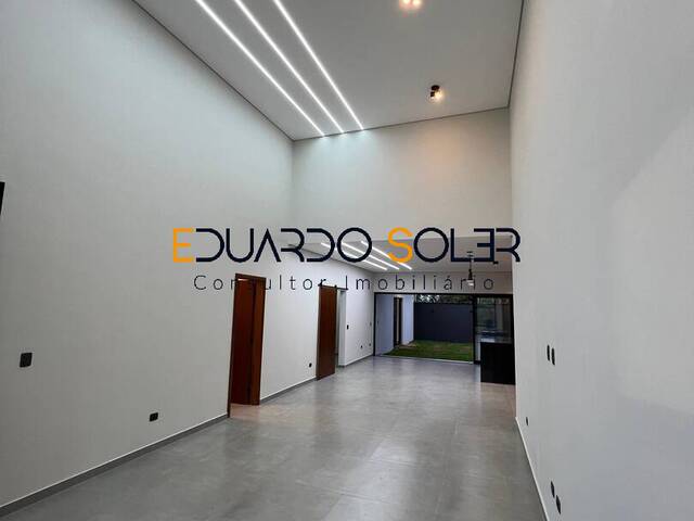 Casa para Venda em Taubaté - 3