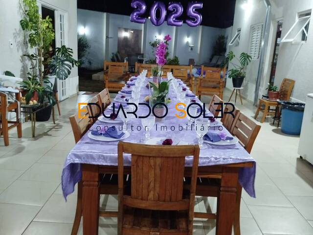 Casa para Venda em Taubaté - 2