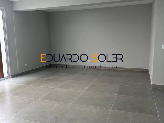 Casa para Venda em Taubaté - 3
