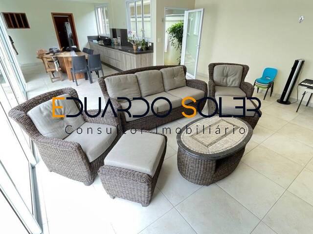 #593 - Casa para Venda em Taubaté - SP