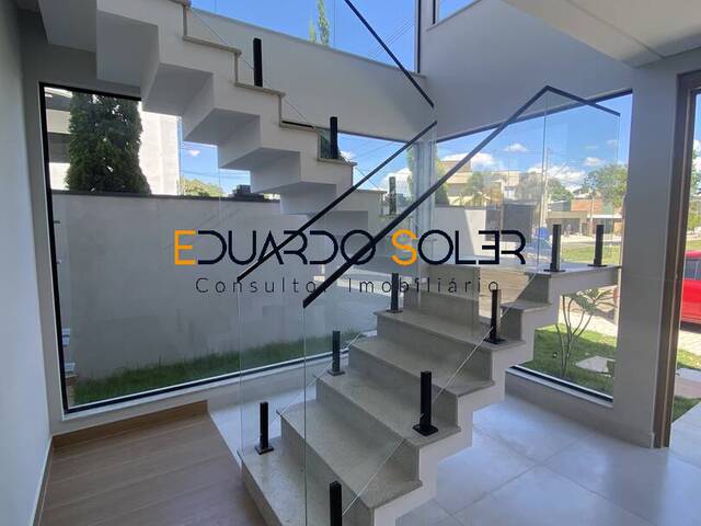 #676 - Casa para Venda em Taubaté - SP - 2
