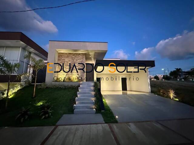 #688 - Casa para Venda em Taubaté - SP - 2