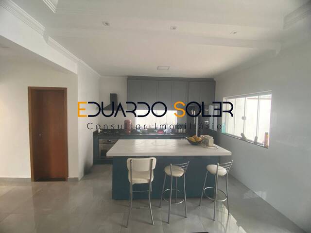 #689 - Casa para Venda em Taubaté - SP - 3