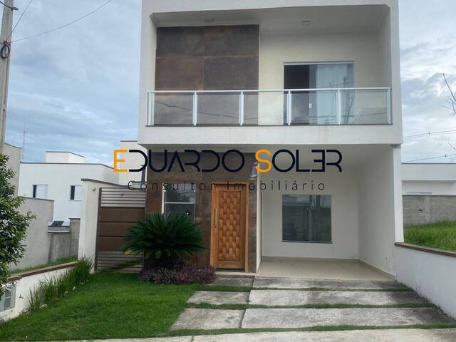 #689 - Casa para Venda em Taubaté - SP - 1