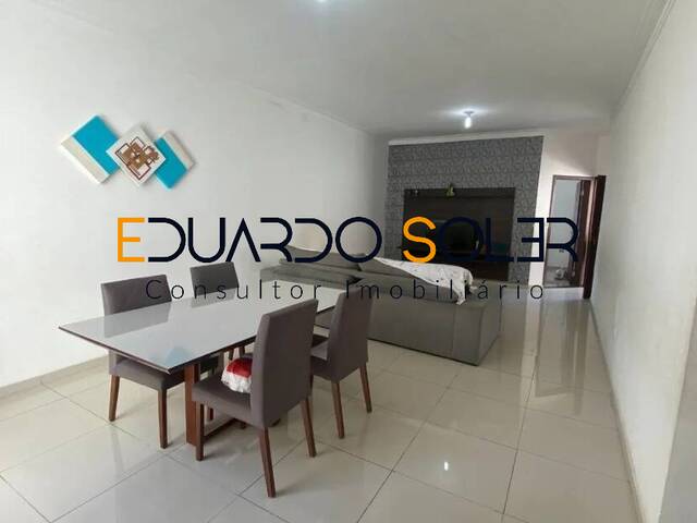 #728 - Casa para Venda em Taubaté - SP - 1