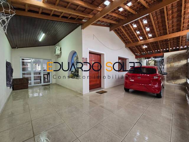 #818 - Casa para Venda em Taubaté - SP - 2