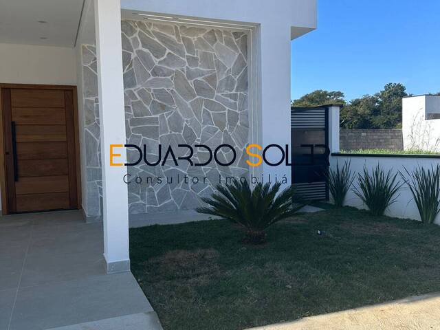 #833 - Casa para Venda em Taubaté - SP - 2