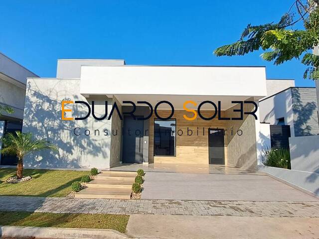 #847 - Casa para Venda em Taubaté - SP - 2