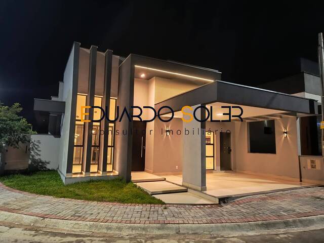 #866 - Casa para Venda em Tremembé - SP - 2