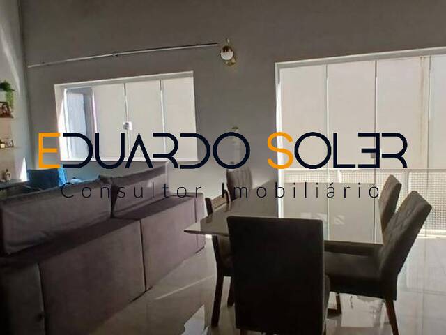 #891 - Casa para Venda em Taubaté - SP - 2
