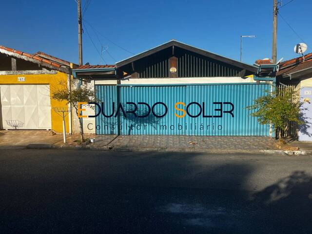#899 - Casa para Venda em Pindamonhangaba - SP - 1