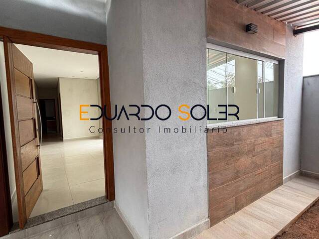 #901 - Casa para Venda em Taubaté - SP - 1