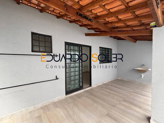 #901 - Casa para Venda em Taubaté - SP - 2