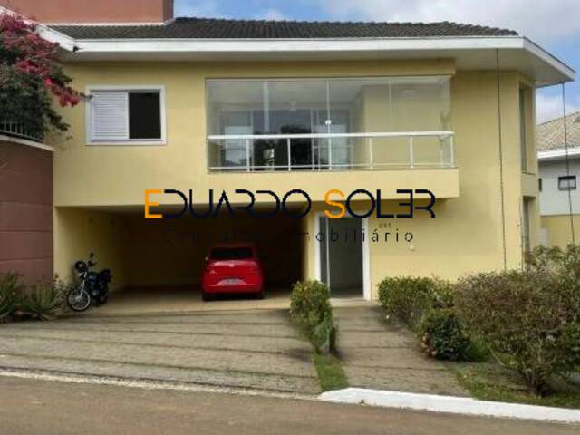 #916 - Casa para Venda em Caçapava - SP - 2