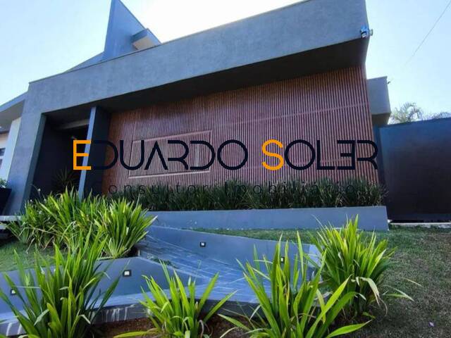 #929 - Casa para Venda em Caçapava - SP - 2