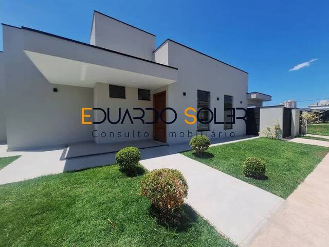 #976 - Casa para Venda em Taubaté - SP - 2